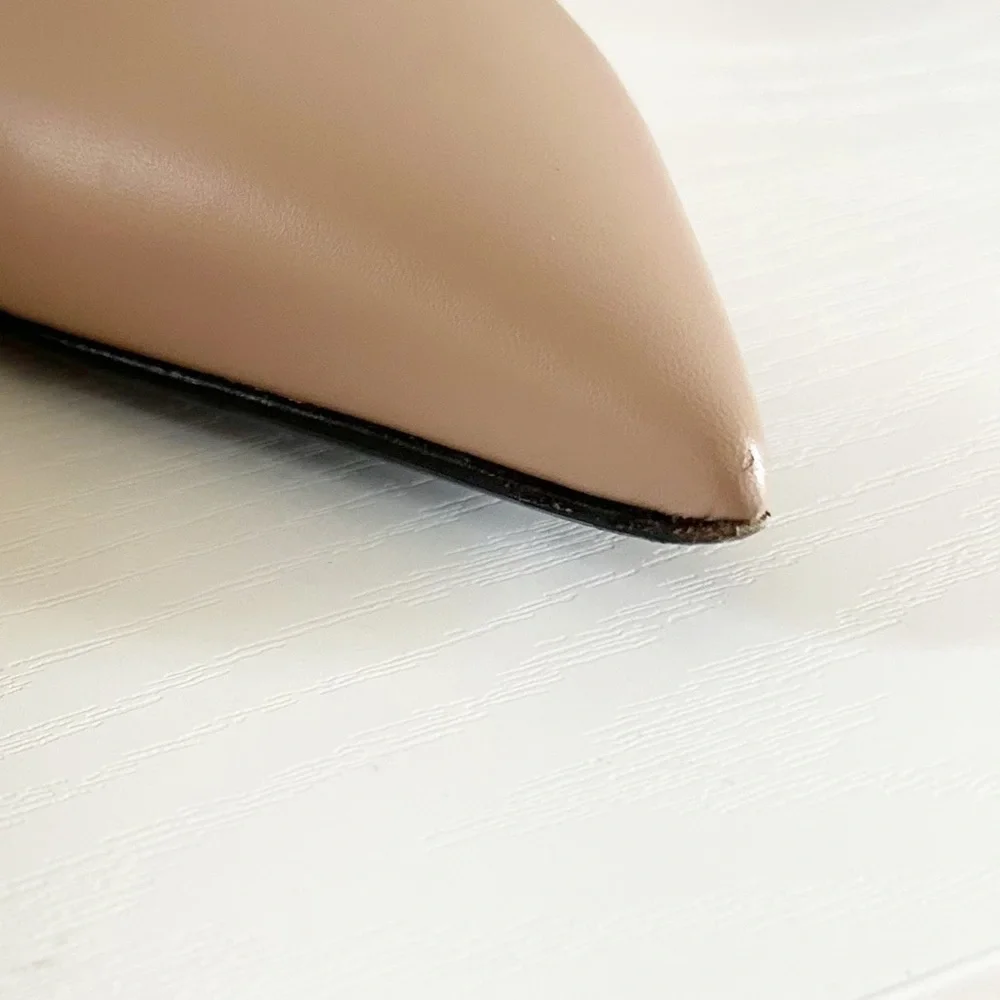 Valentino Garavani Roman Stud Nude Leather Pointed Toe Flats Size EU 39
